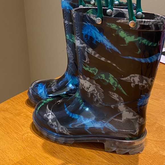 Toddler Kids Light Up Waterproof Rain Boots Size 9 - Picture 4 of 7
